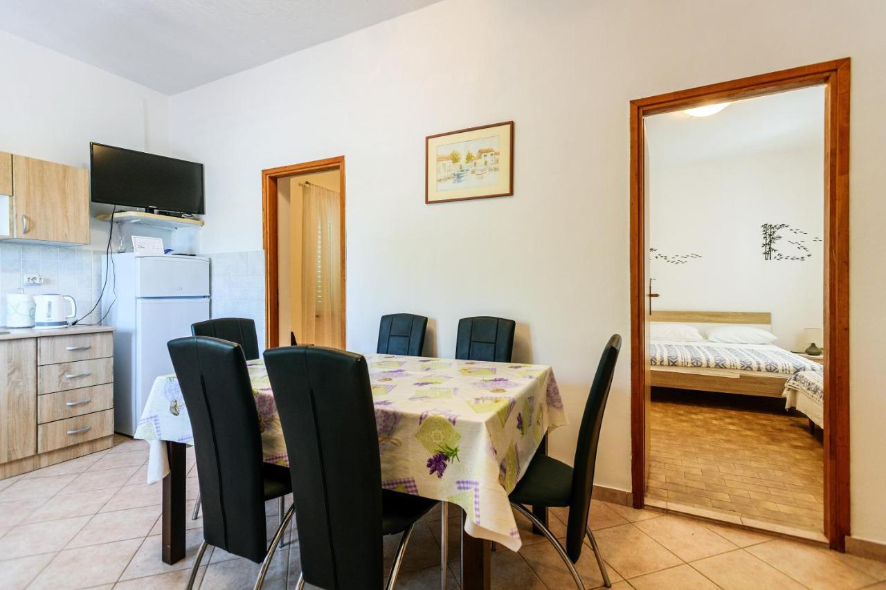 Apartmant Prosika Pag Town Exterior foto